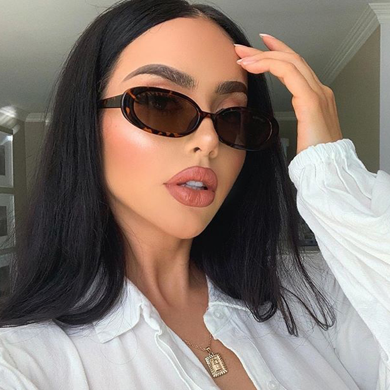 Vintage Fashion Girl - Yeni Oval Vintage Güneş Gözlüğü Kadın