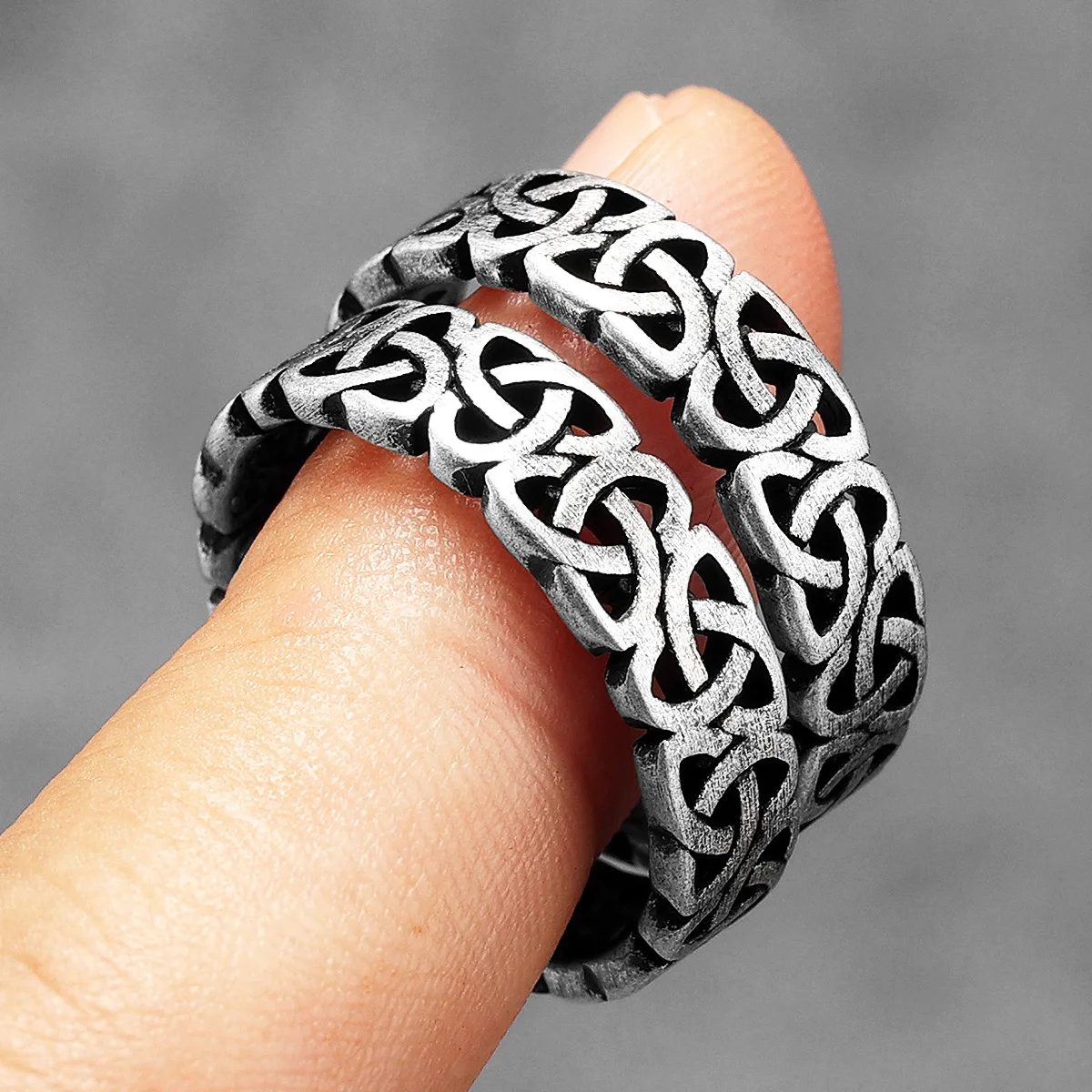 Vintage Fashion Newtown - Içi boş Celtic Knot Erkek Yüzük
