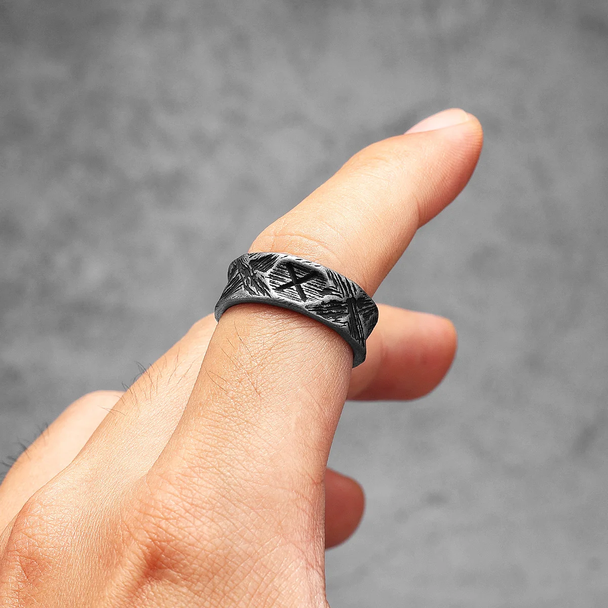 Minimalizm Retro Viking Runes  - Vintage Fashion Newtown incelemesi ve fiyatı